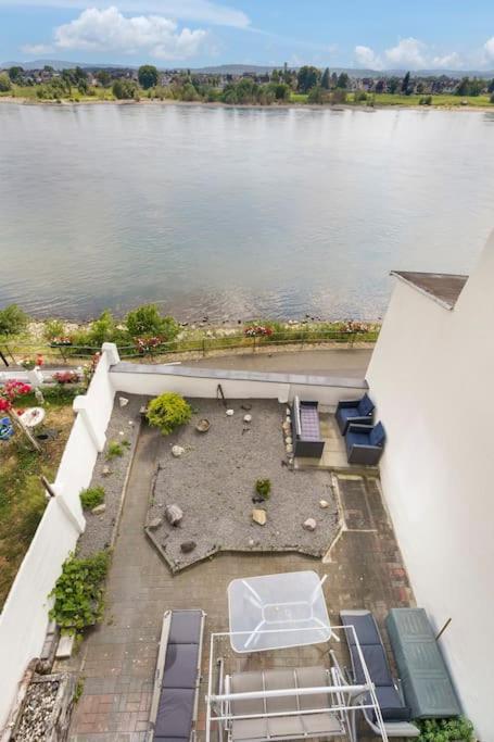 Tiny Apartment With Spacious Terrace On The Rhine Neuwied Exterior photo
